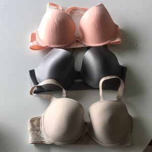 3 lot Like new bras 32D/34C